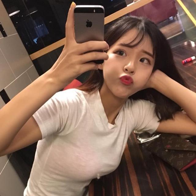 刚才我用手指弄了我女朋友的阴部,我也不知